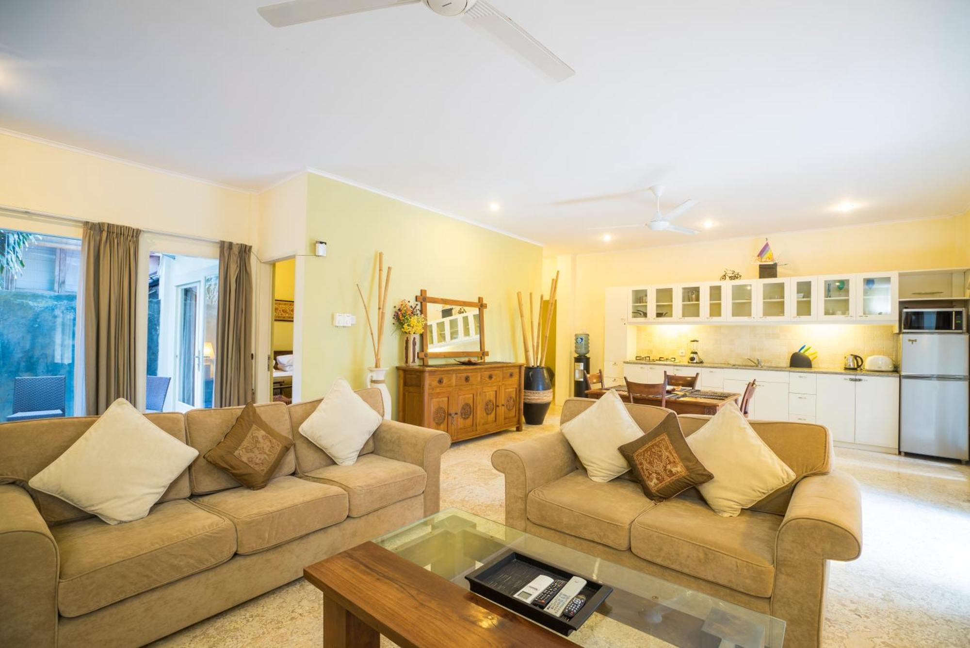Beach Melati Apartments Легиан Экстерьер фото