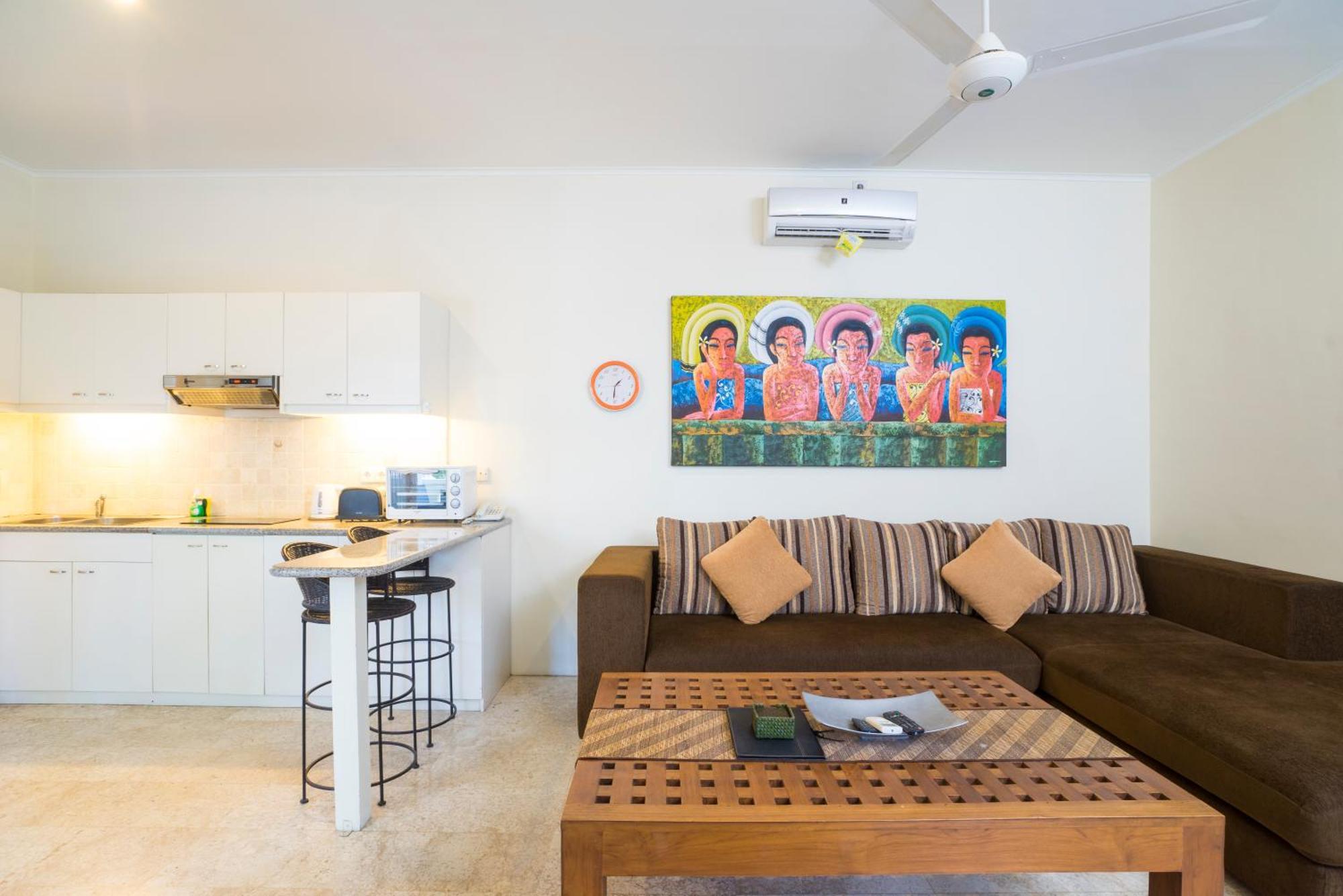 Beach Melati Apartments Легиан Экстерьер фото
