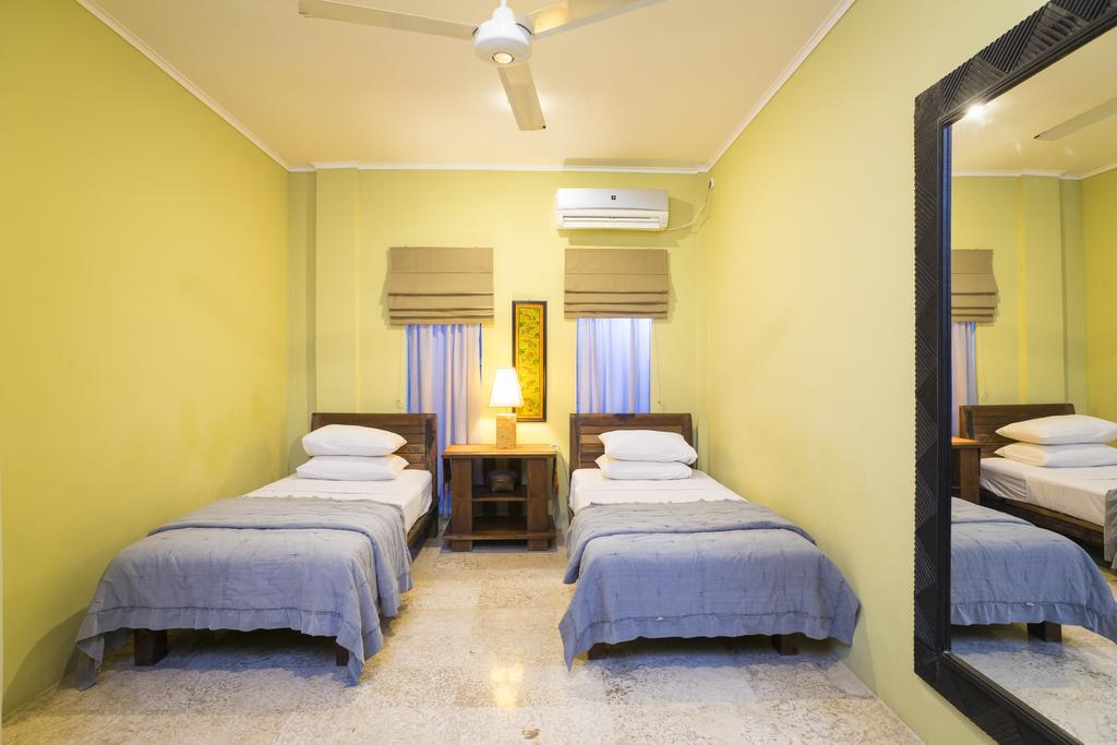 Beach Melati Apartments Легиан Экстерьер фото